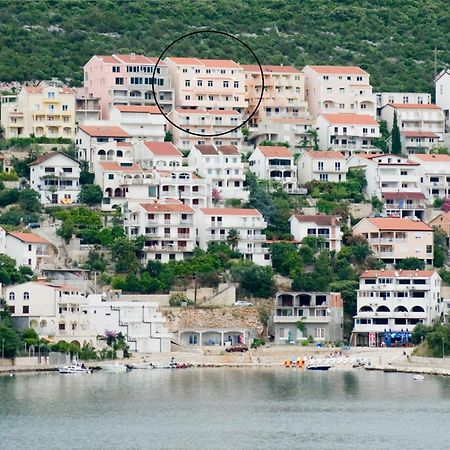 Hotel Ami-M Neum Exterior foto