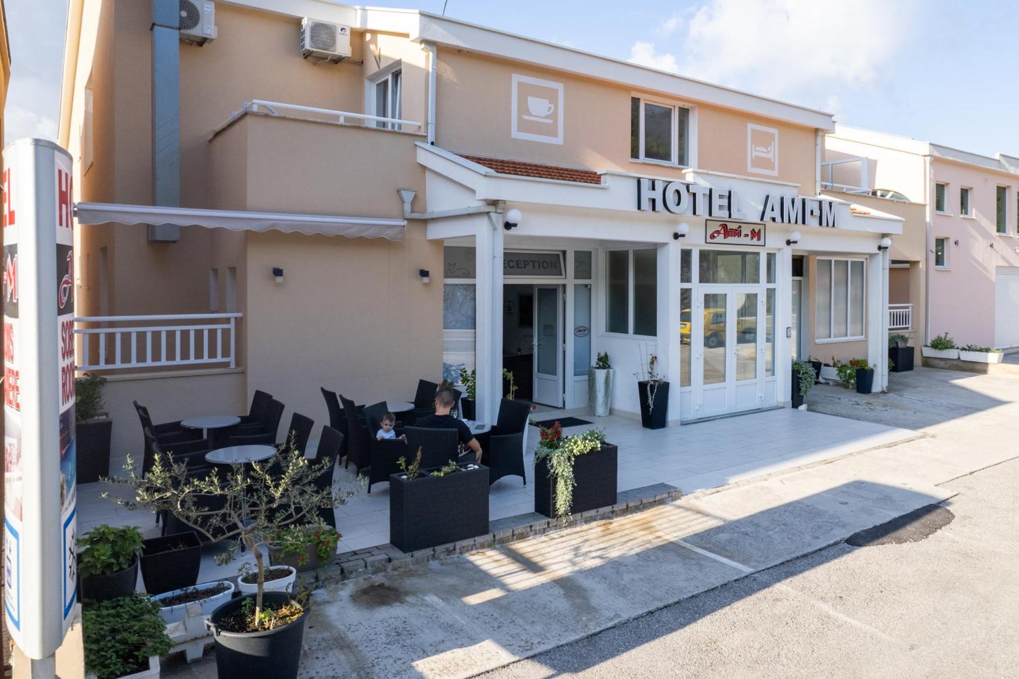 Hotel Ami-M Neum Exterior foto